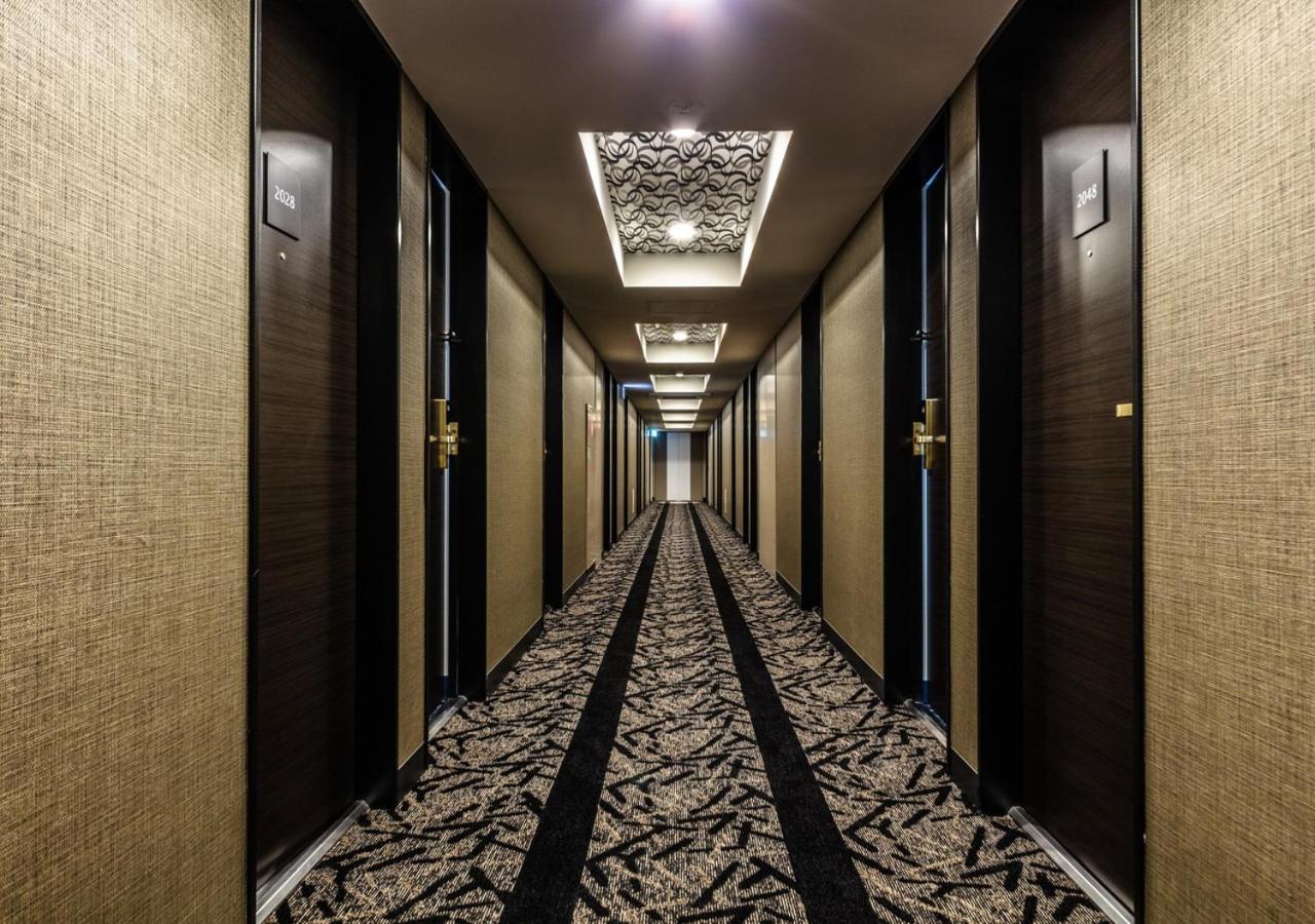 Apa Hotel Higashi Shinjuku Kabukicho Tower طوكيو المظهر الخارجي الصورة
