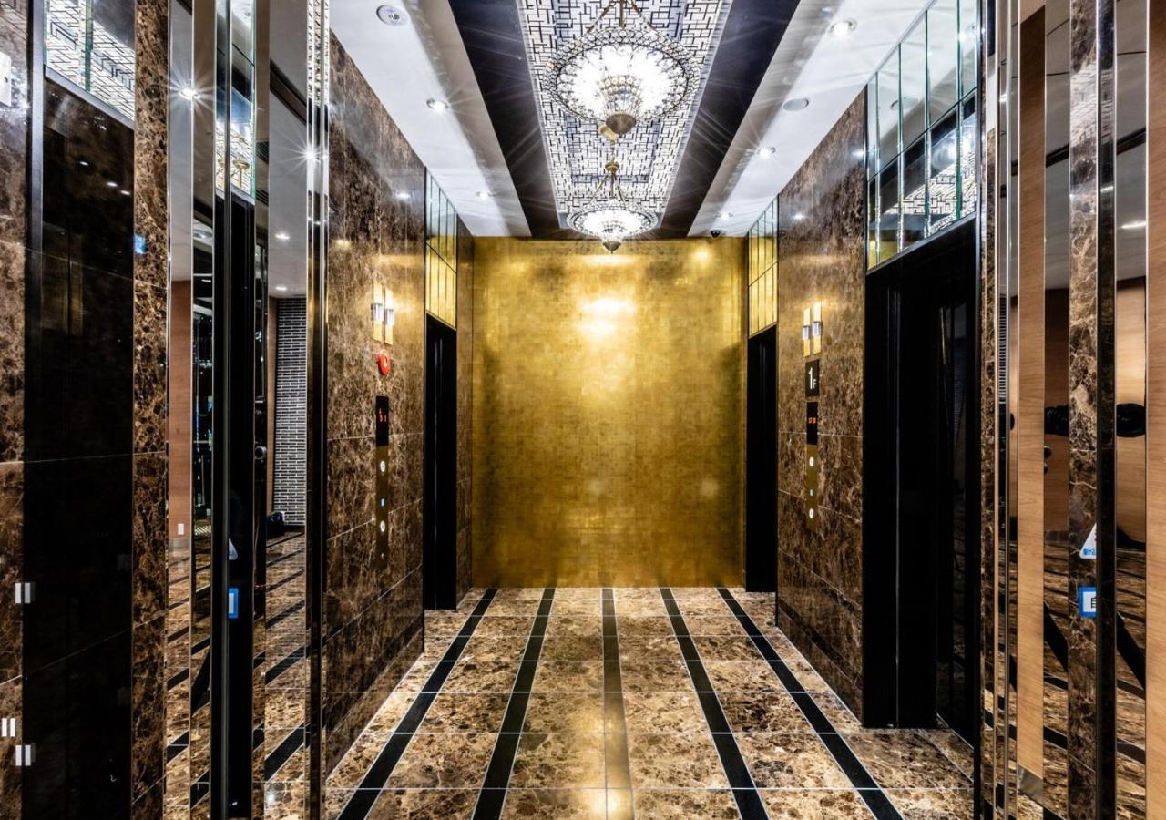 Apa Hotel Higashi Shinjuku Kabukicho Tower طوكيو المظهر الخارجي الصورة